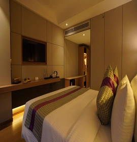 Club Room - Bathroom at Orchid Hotel Chandigarh