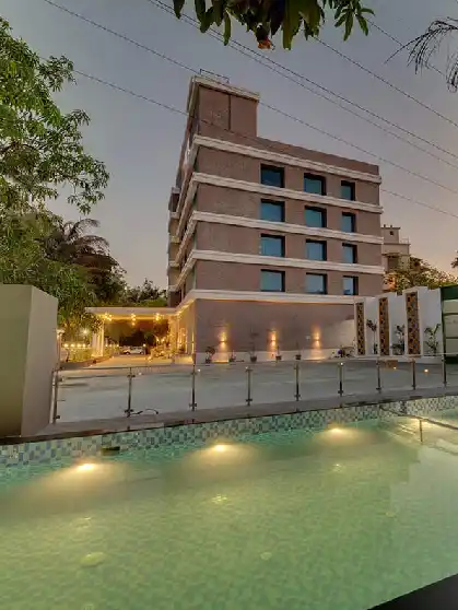 Romantic Hotels in Lonavala for Couples – Private Dining at Orchid