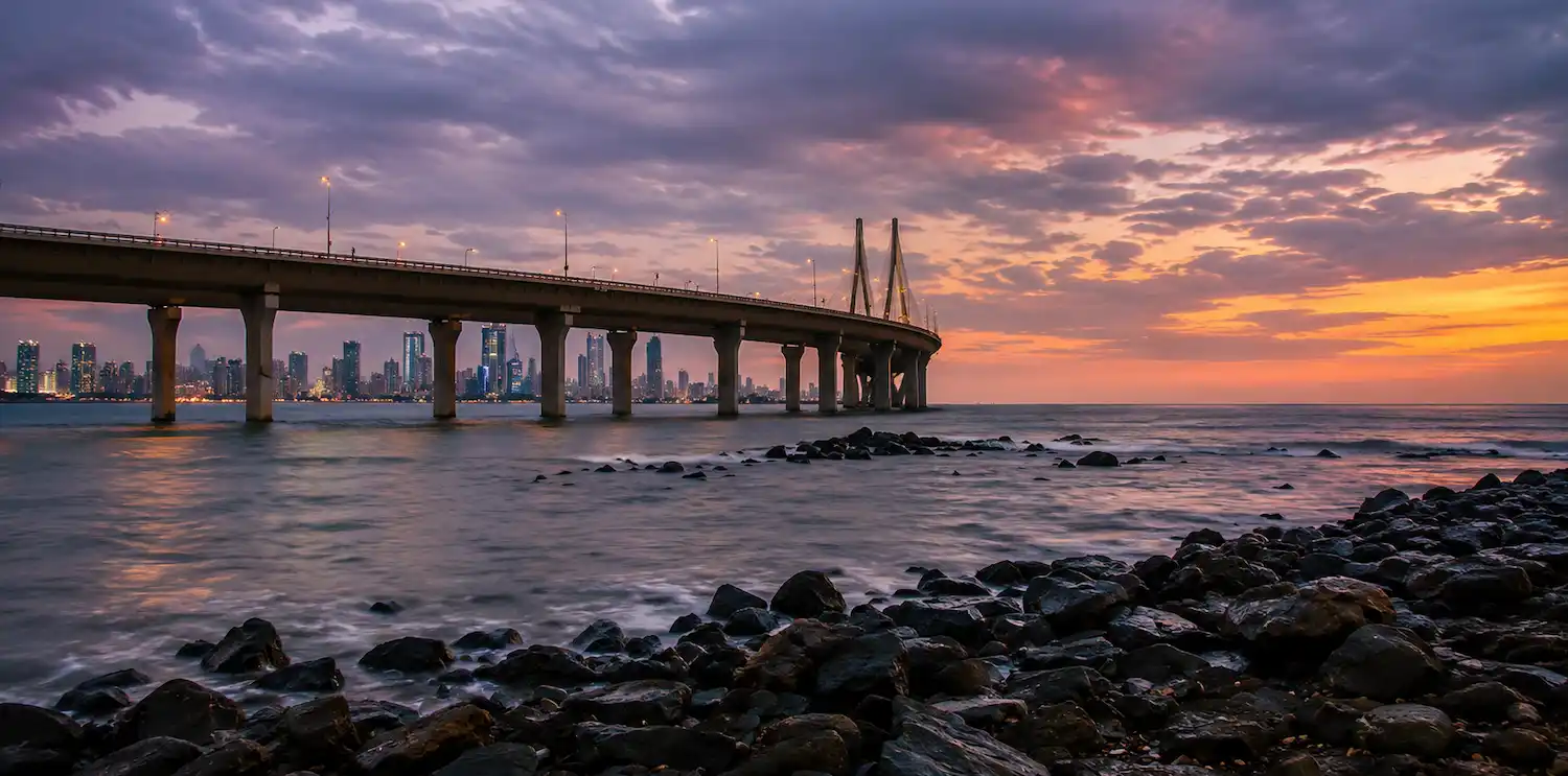Explore Bandra Bandstand and Mumbai Suburbs | The Orchid Hotel Mumbai Bandra Bandstand seafront in Mumbai