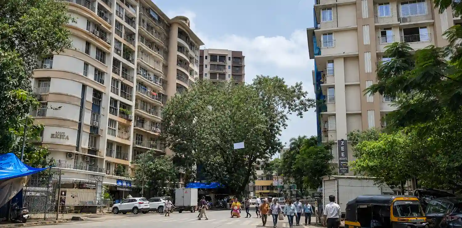 Local attractions and neighbourhood experiences in Vile Parle near Mumbai Airport