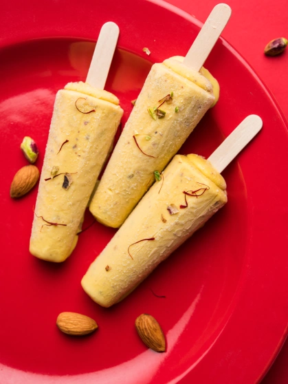 pani puri with the filling and water