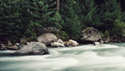 Hanogi Mata Temple on Shimla-Manali highway with mountain backdrop