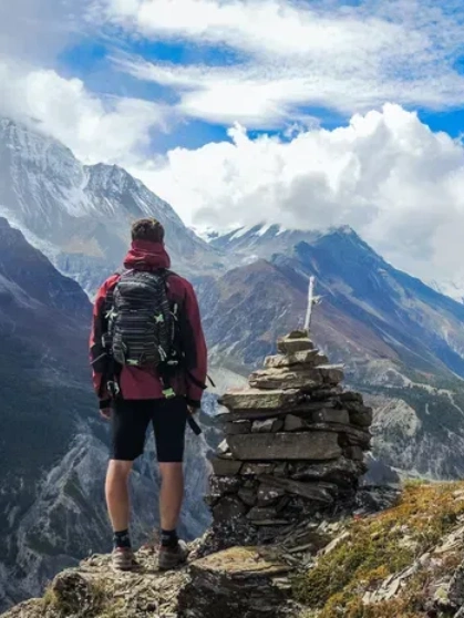 Shimla Snow Trek Snowy trekking trail in Shimla with a clear winter sky