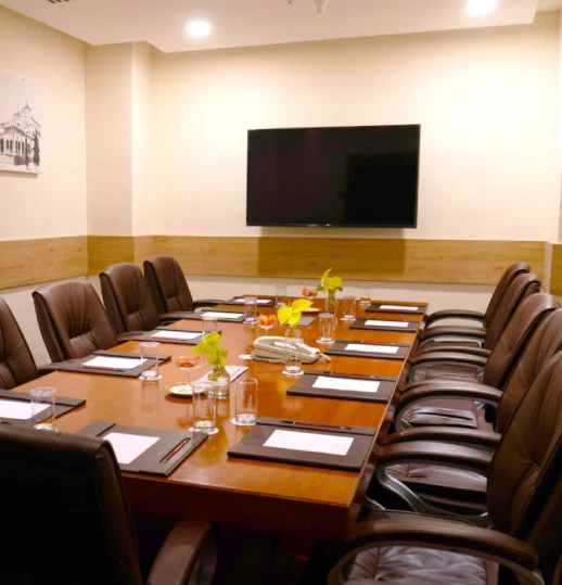 Executive meeting space Pune with premium interiors