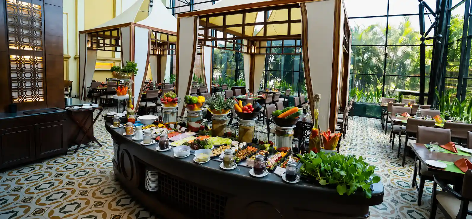 Explore Dining at The Orchid Hotel Pune | The Orchid Hotel Pune Dining experience at The Orchid Hotel Pune
