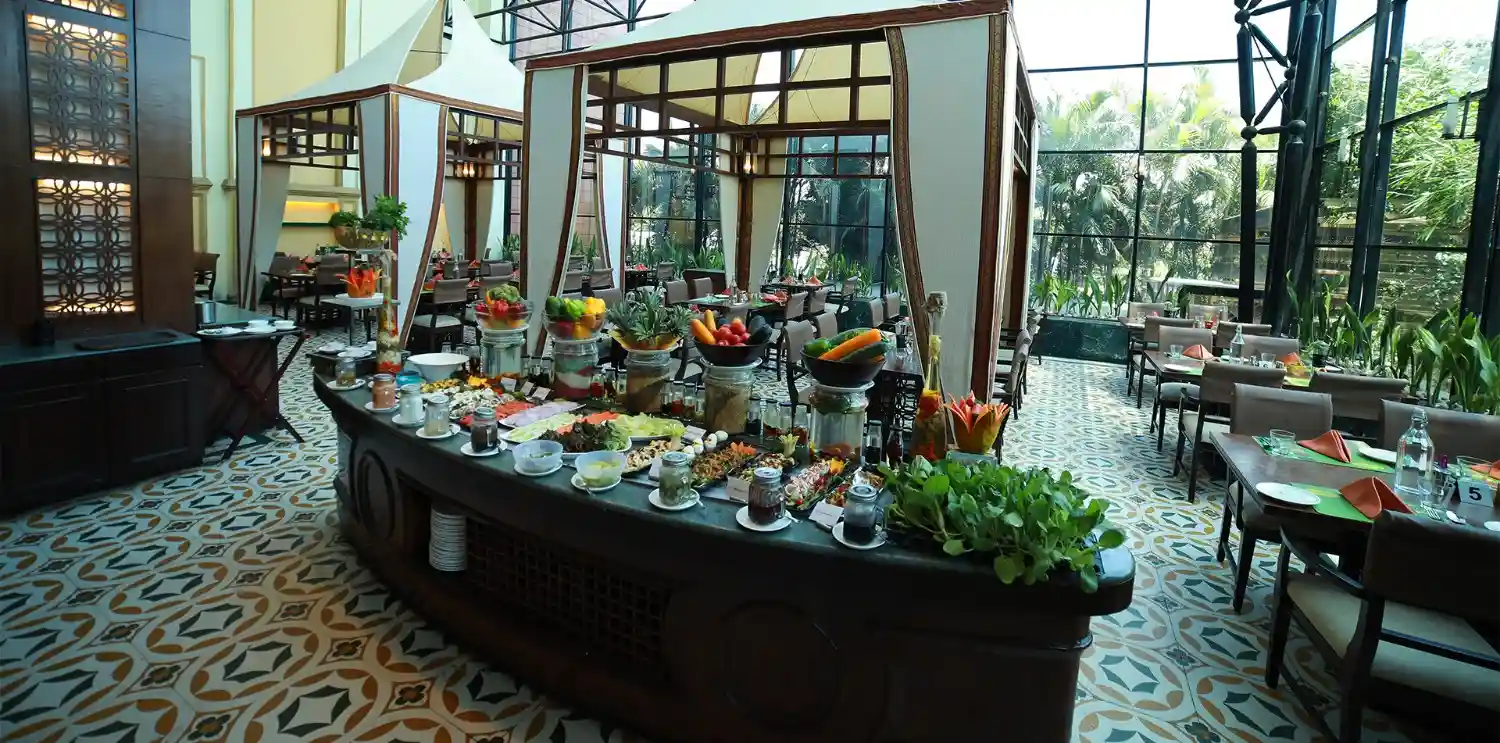 Luxury hotel in Shimla near Mall Road offering elegant interiors