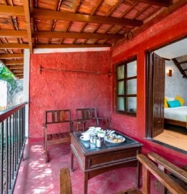 Cozy Bedroom in the Kutumbh Suite - Dapoli Family Resort