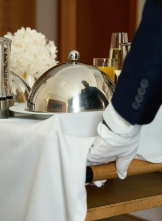 24-hour Room Service in Jamnagar Hotel