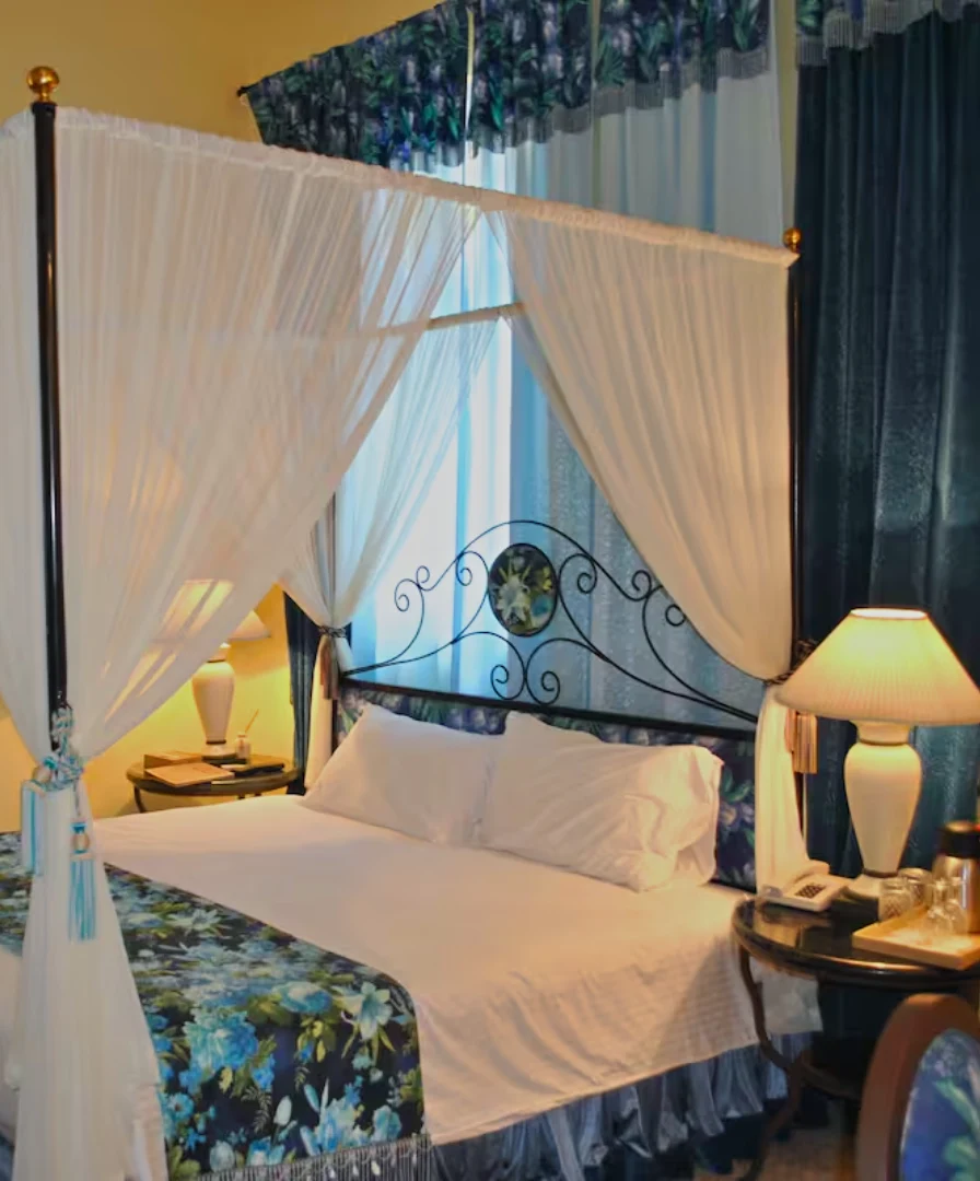 Affordable Day Use Room – Non-AC Option at Beachside Heritage Hotel in Puri