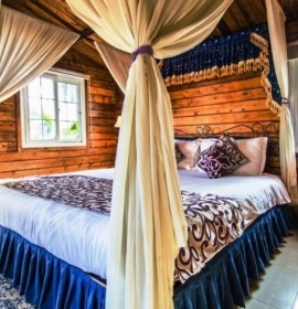 Heritage Deluxe Room at Mahodadhi Palace - Puri