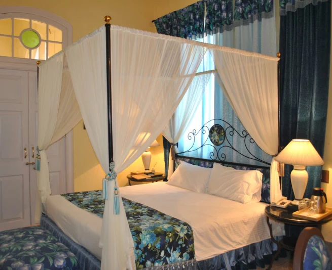 Day Use Room Non-AC in Puri - Ideal for Short Stays at Mahodadhi Palace