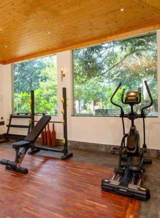 Cloak Room – Secure Storage for Your Belongings Cloak room services available for guest convenience