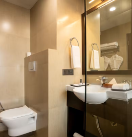 Modern Amenities in Deluxe King Room Modern amenities in Deluxe King Room for comfort