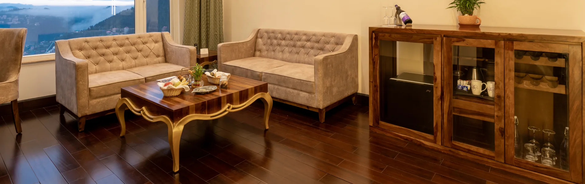 Luxury hotel in Shimla near Mall Road – Room interior view