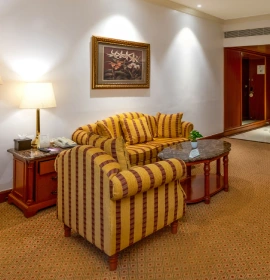 Mayflower Suite with King Bed and Workspace - Hotel Suites in Mumbai