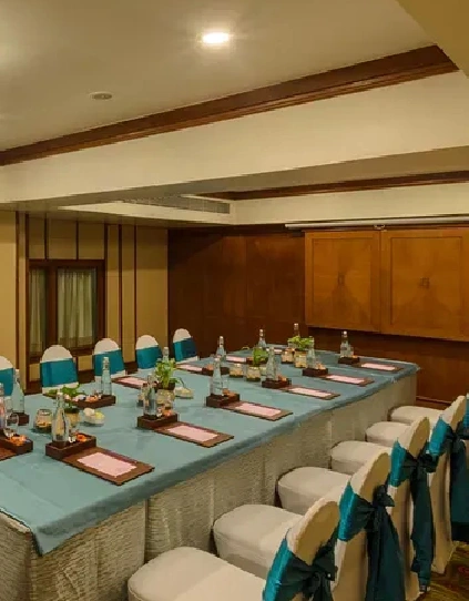 Reserve Senate banquet spaces near Mumbai Airport for meetings